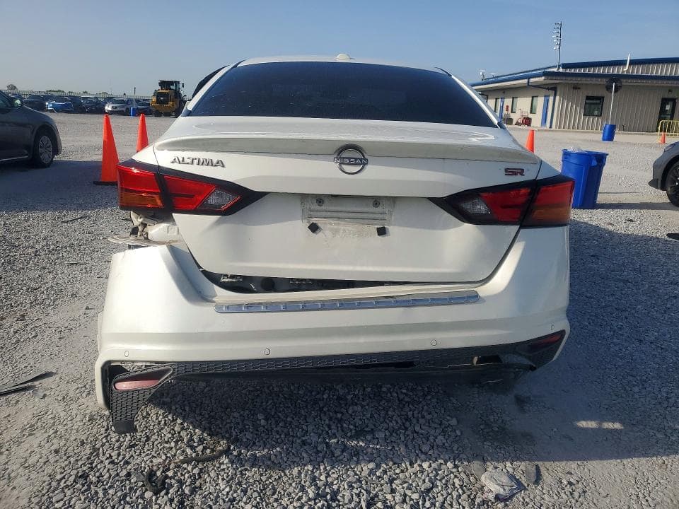 2023 NISSAN ALTIMA SR 6