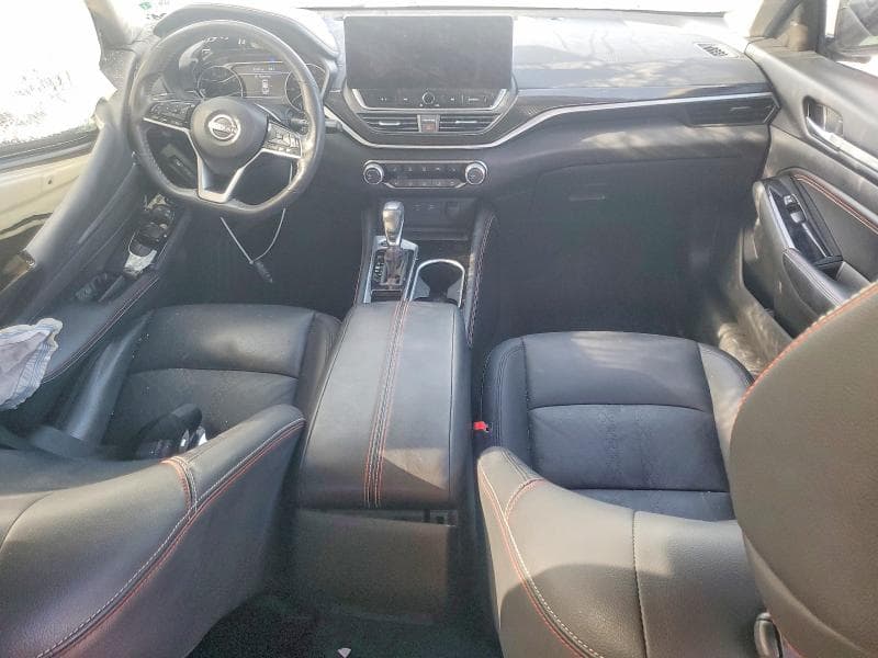 2023 NISSAN ALTIMA SR 8