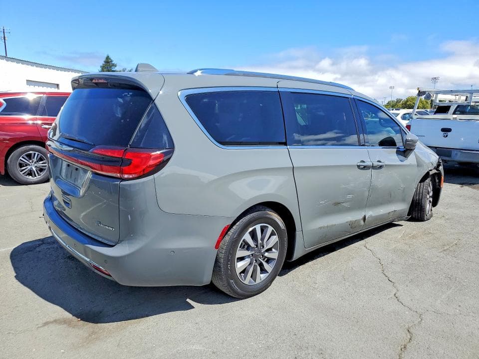 2021 CHRYSLER PACIFICA HYBRID TOURING L 3