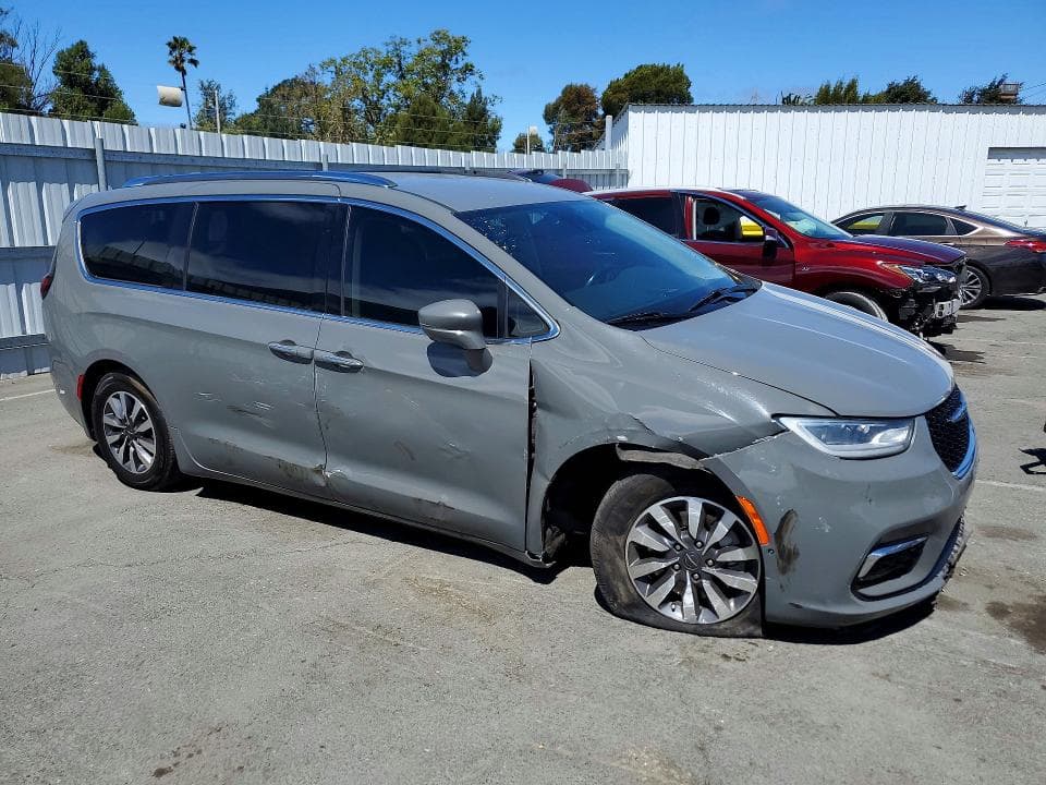 2021 CHRYSLER PACIFICA HYBRID TOURING L 4