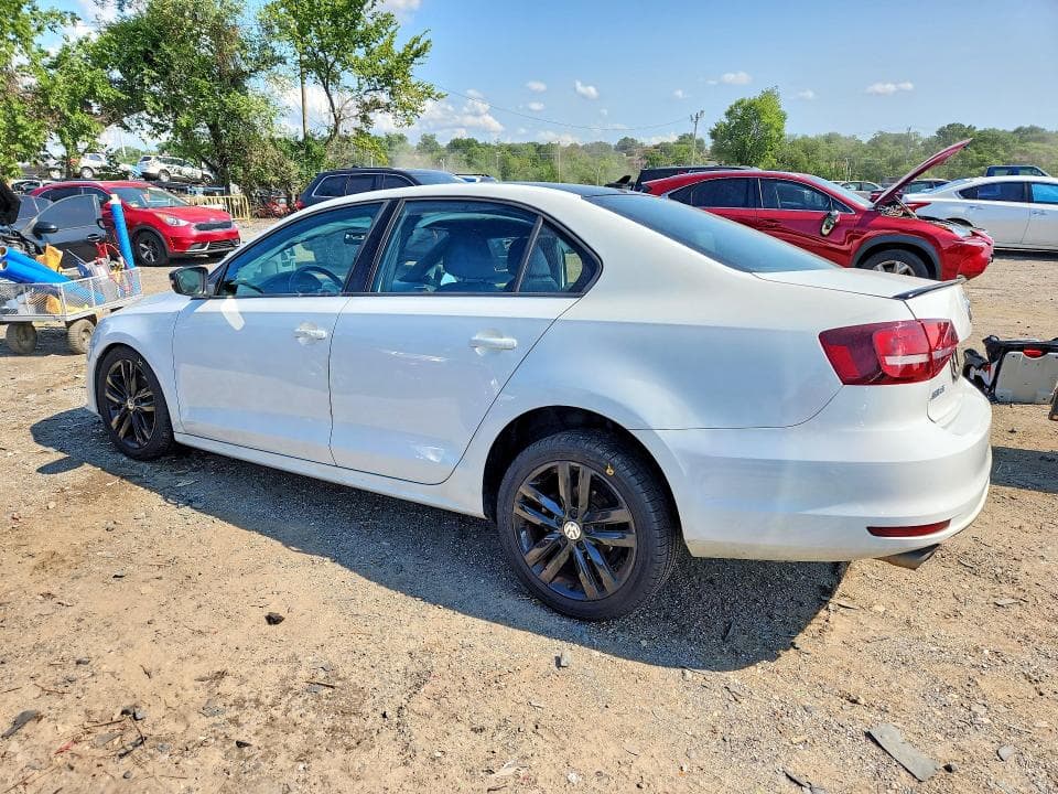 2018 VOLKSWAGEN JETTA SPORT 2