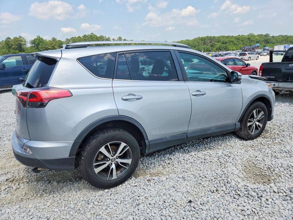 2018 TOYOTA RAV4 XLE 3