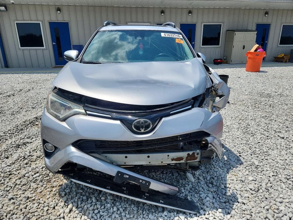 2018 TOYOTA RAV4 XLE 5