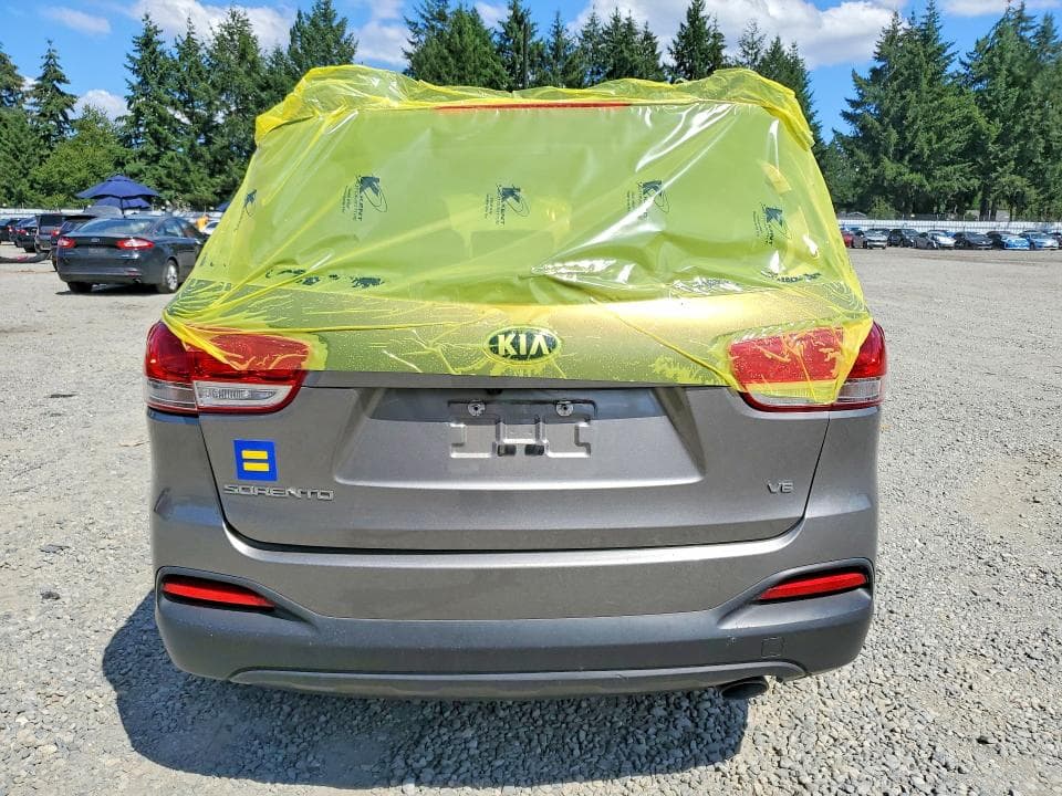 2017 KIA SORENTO LX V6 6