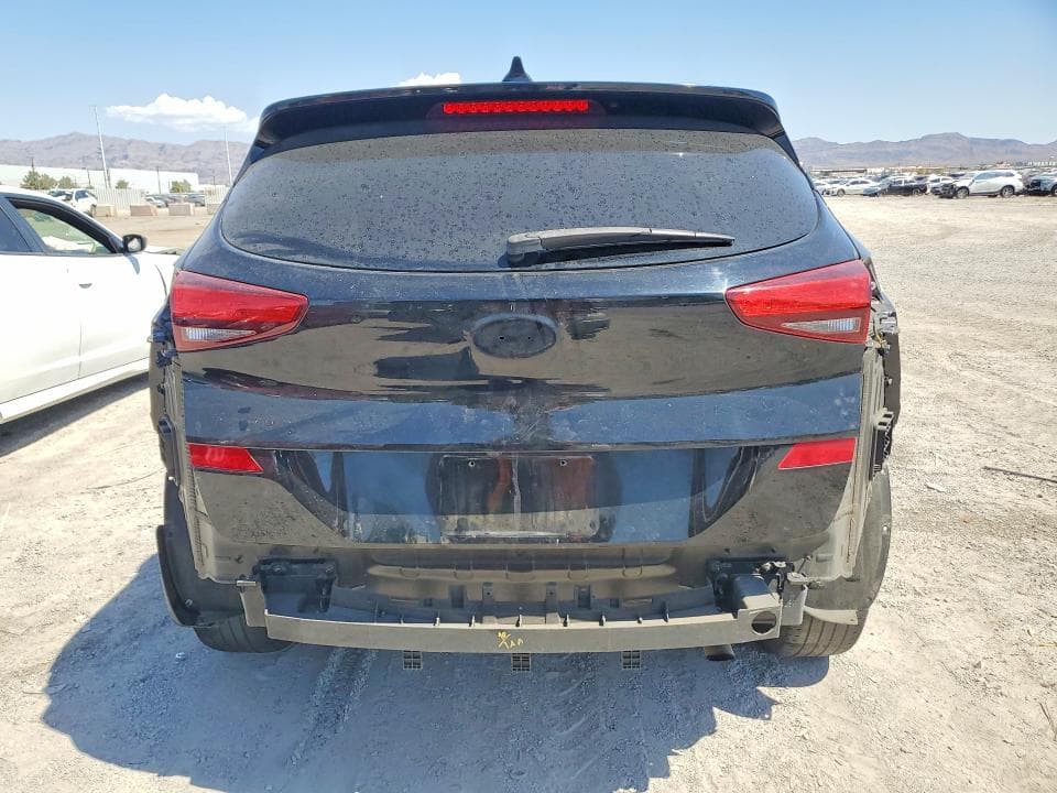 2020 HYUNDAI TUCSON SE 6