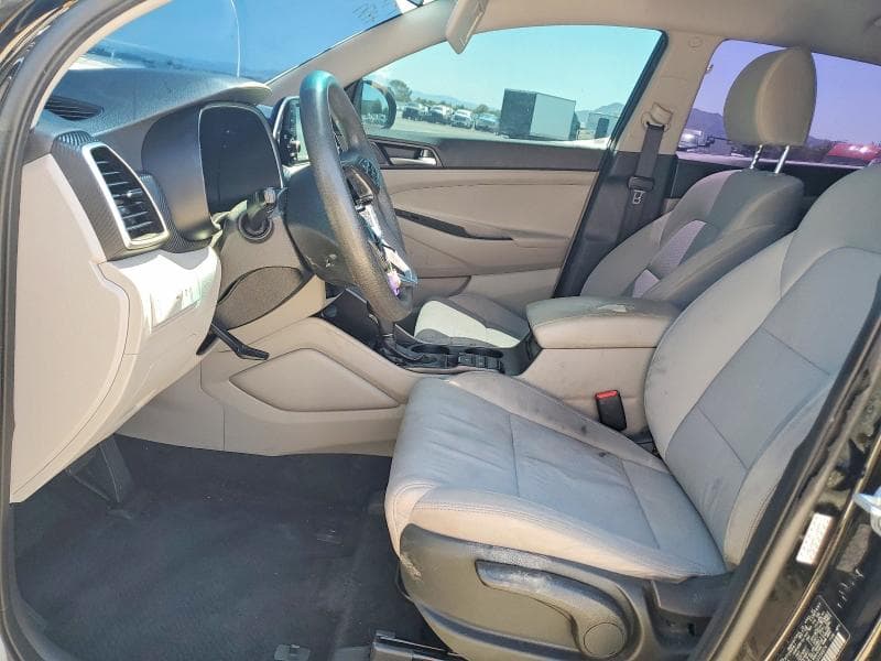 2020 HYUNDAI TUCSON SE 7
