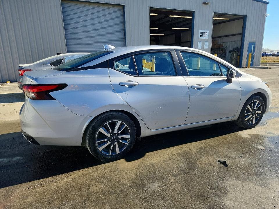 2025 NISSAN VERSA SV 3
