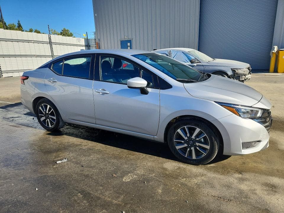 2025 NISSAN VERSA SV 4
