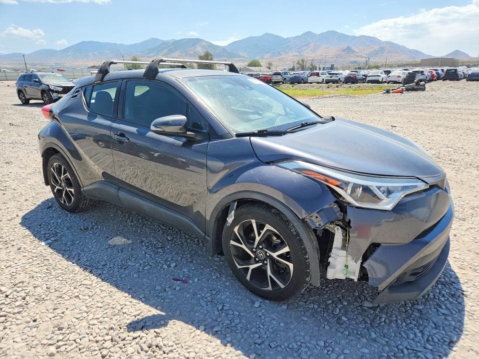 2018 TOYOTA C-HR XLE PREMIUM 4