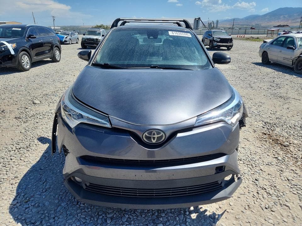 2018 TOYOTA C-HR XLE PREMIUM 5