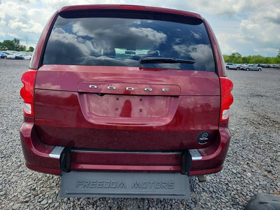 2017 DODGE GRAND CARAVAN SE 6