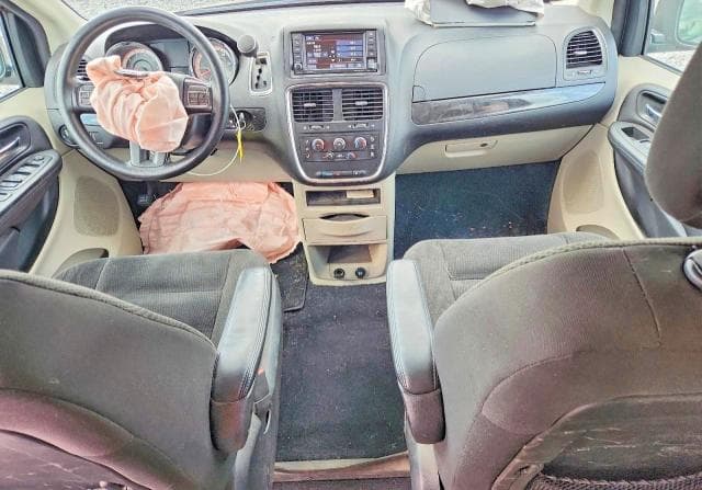 2017 DODGE GRAND CARAVAN SE 8