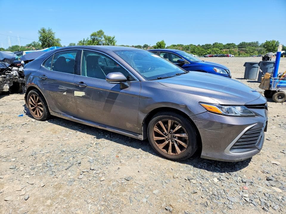 2023 TOYOTA CAMRY LE 4