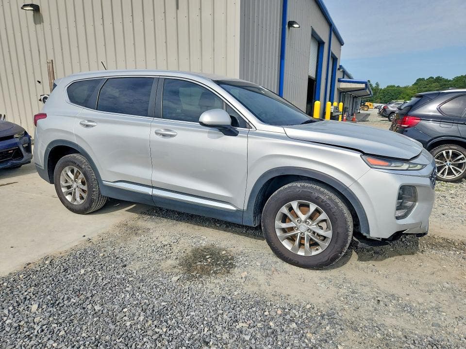 2019 HYUNDAI SANTA FE SE SE 4