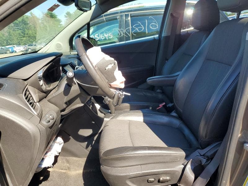 2022 CHEVROLET TRAX 1LT 7
