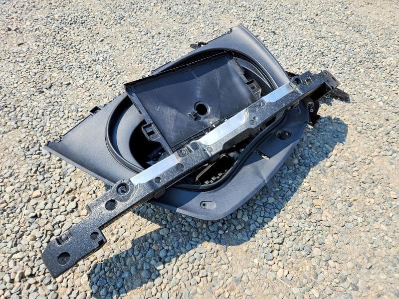 2025 TESLA MODEL 3 12