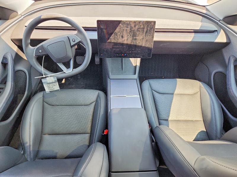 2025 TESLA MODEL 3 8