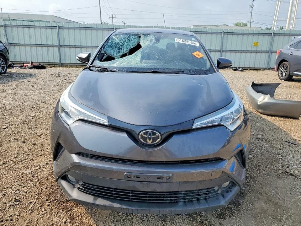 2018 TOYOTA C-HR XLE PREMIUM 5
