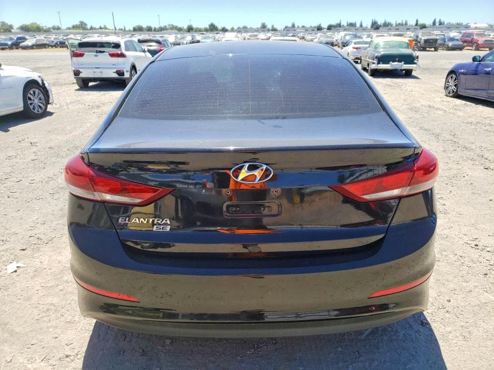 2018 HYUNDAI ELANTRA SE SE 6