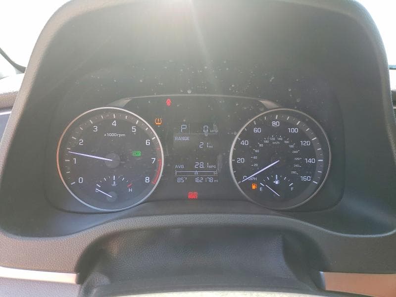 2018 HYUNDAI ELANTRA SE SE 9