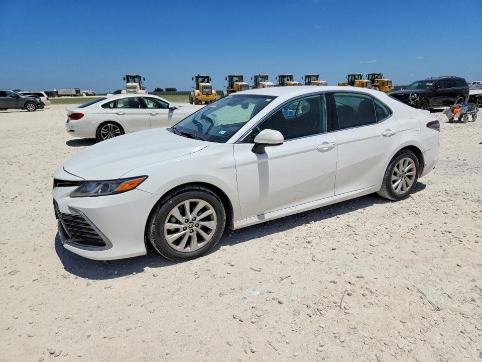 2023 TOYOTA CAMRY LE - 1