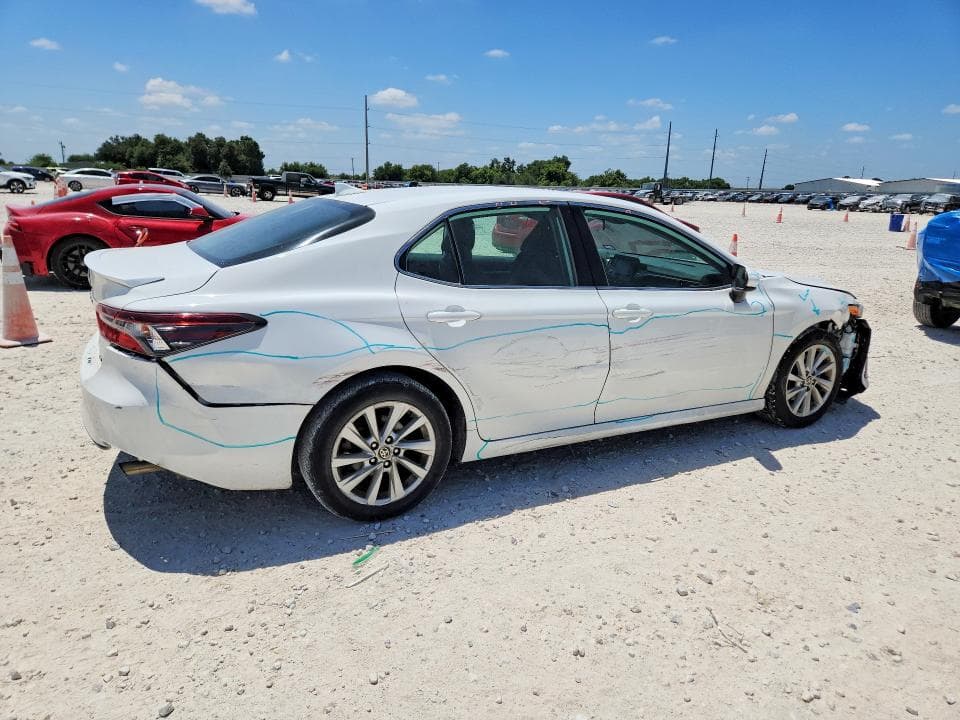 2023 TOYOTA CAMRY LE 3