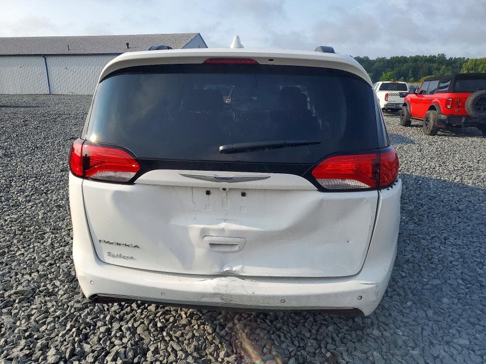 2017 CHRYSLER PACIFICA TOURING L 6