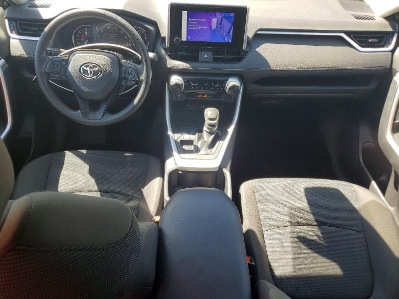 2023 TOYOTA RAV4 LE 8