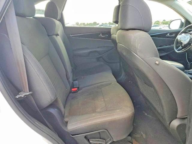 2017 KIA SORENTO LX LX 11