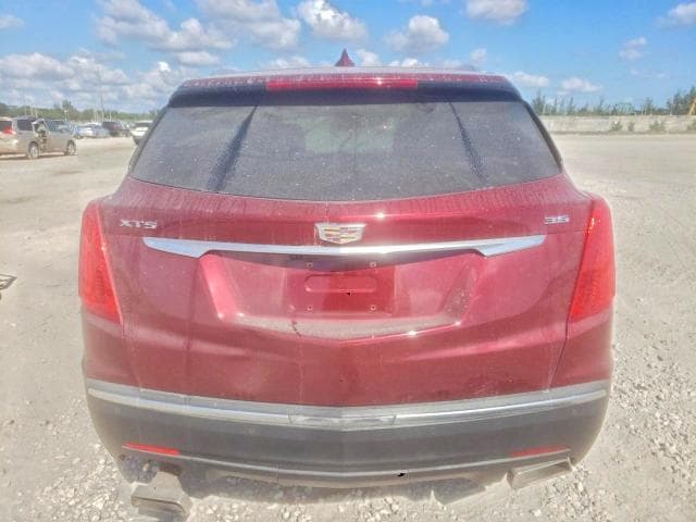 2017 CADILLAC XT5 6