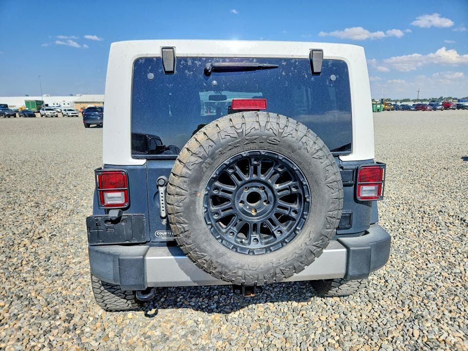 2017 JEEP WRANGLER UNLIMITED SAHARA 6