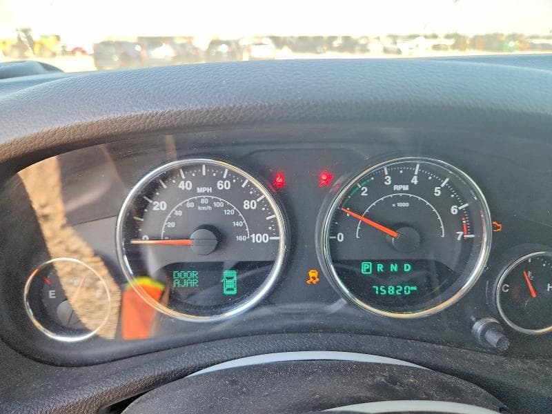 2017 JEEP WRANGLER UNLIMITED SAHARA 9
