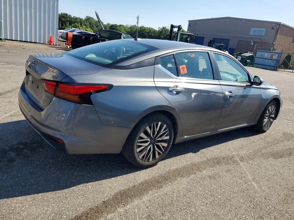 2023 NISSAN ALTIMA SV 3