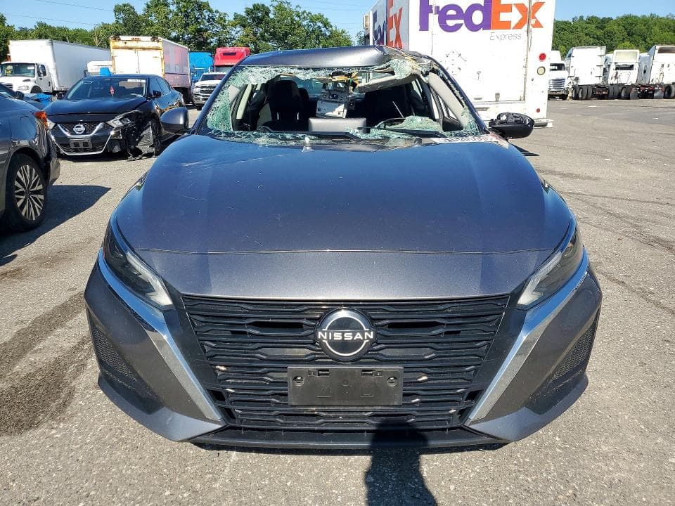 2023 NISSAN ALTIMA SV 5