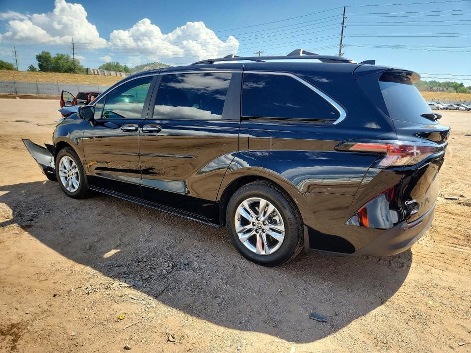 2024 TOYOTA SIENNA XLE 7-PASSENGER 2
