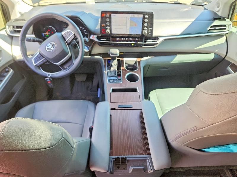 2024 TOYOTA SIENNA XLE 7-PASSENGER 8