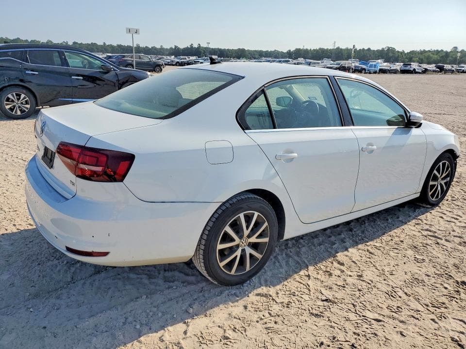 2017 VOLKSWAGEN JETTA SE 3