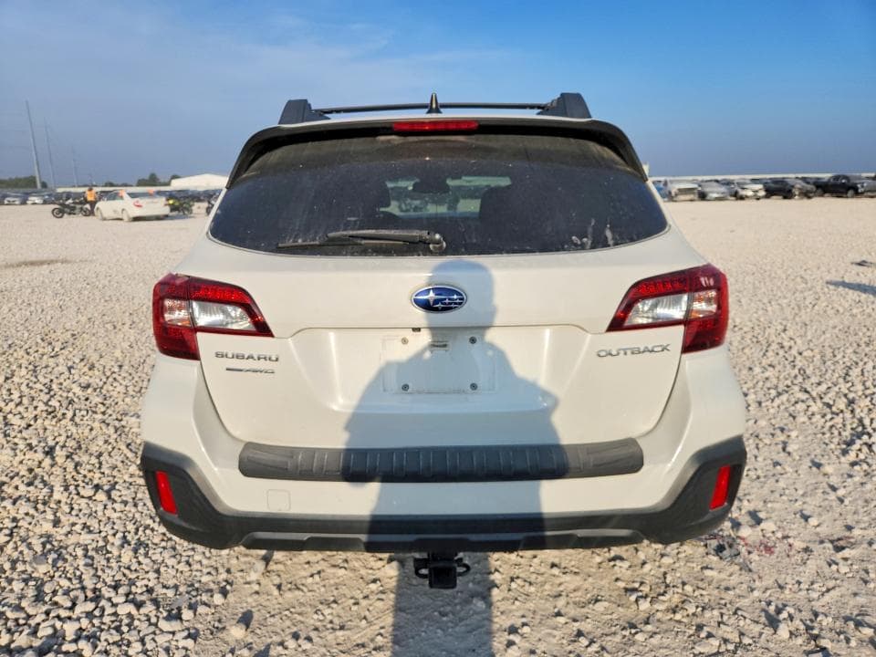 2018 SUBARU OUTBACK 2.5I PREMIUM 6