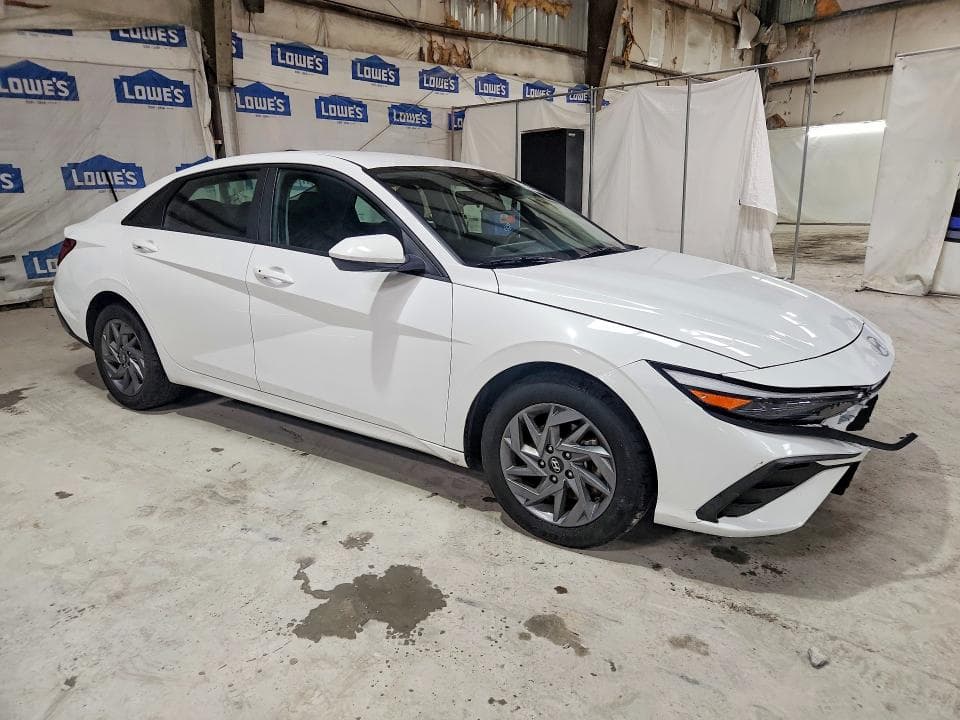2024 HYUNDAI ELANTRA SEL 4