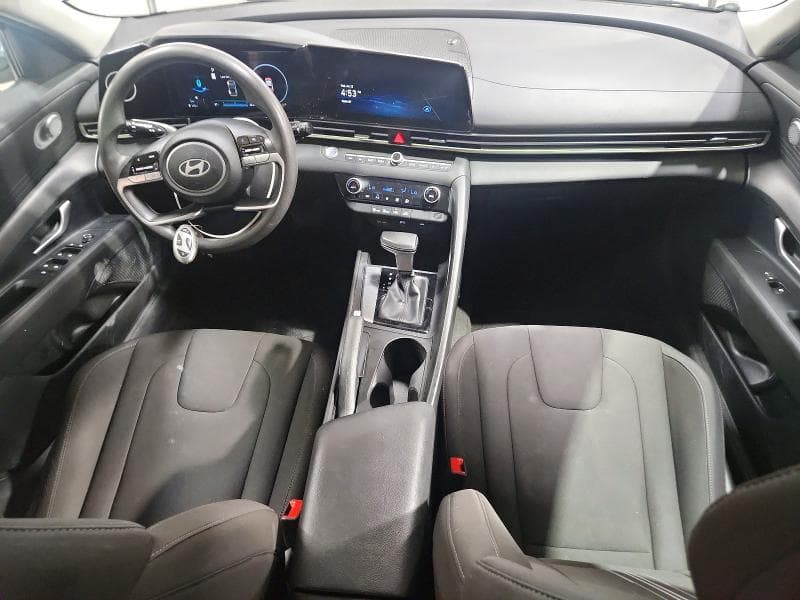 2024 HYUNDAI ELANTRA SEL 8