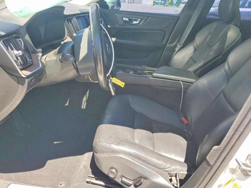 2021 VOLVO S60 T5 MOMENTUM 7
