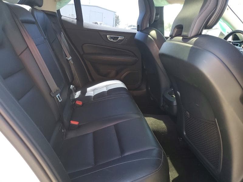 2021 VOLVO S60 T5 MOMENTUM 10