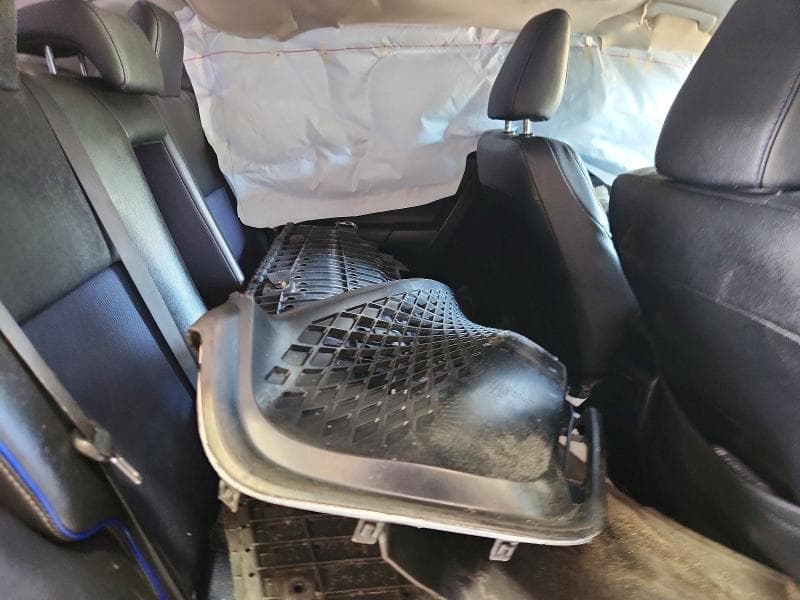 2017 TOYOTA COROLLA SE 19