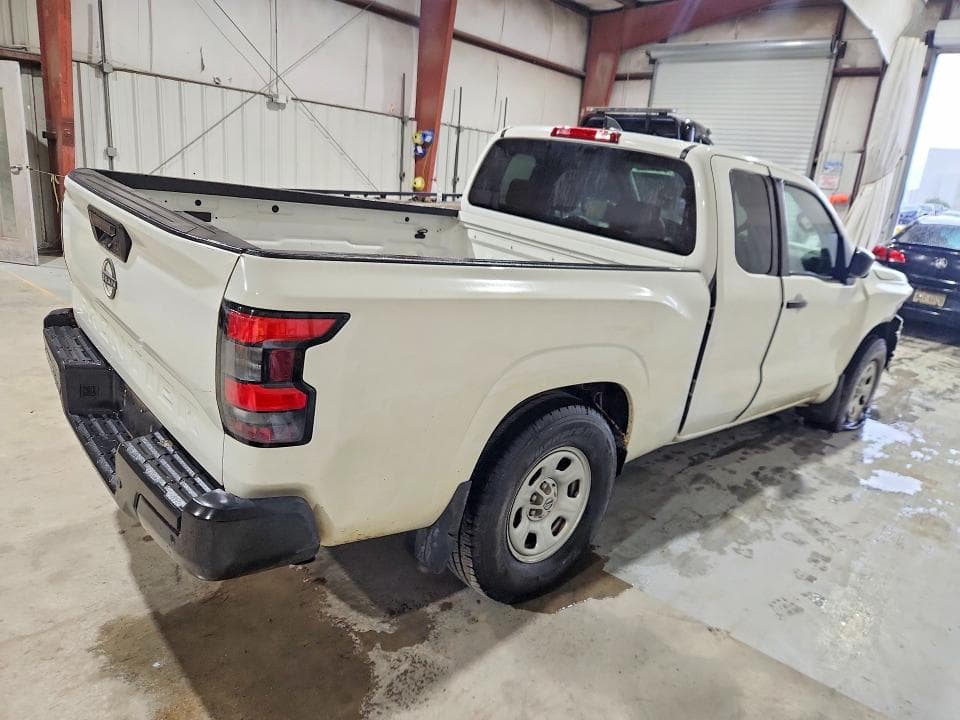 2023 NISSAN FRONTIER S 3