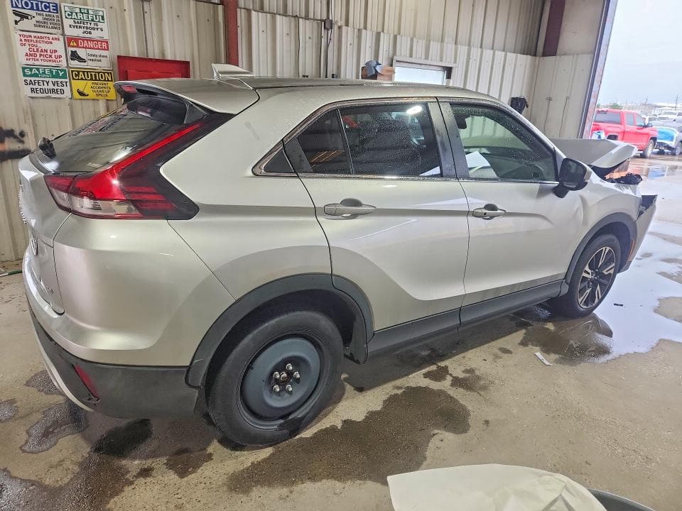2026 MITSUBISHI ECLIPSE CROSS SE 3