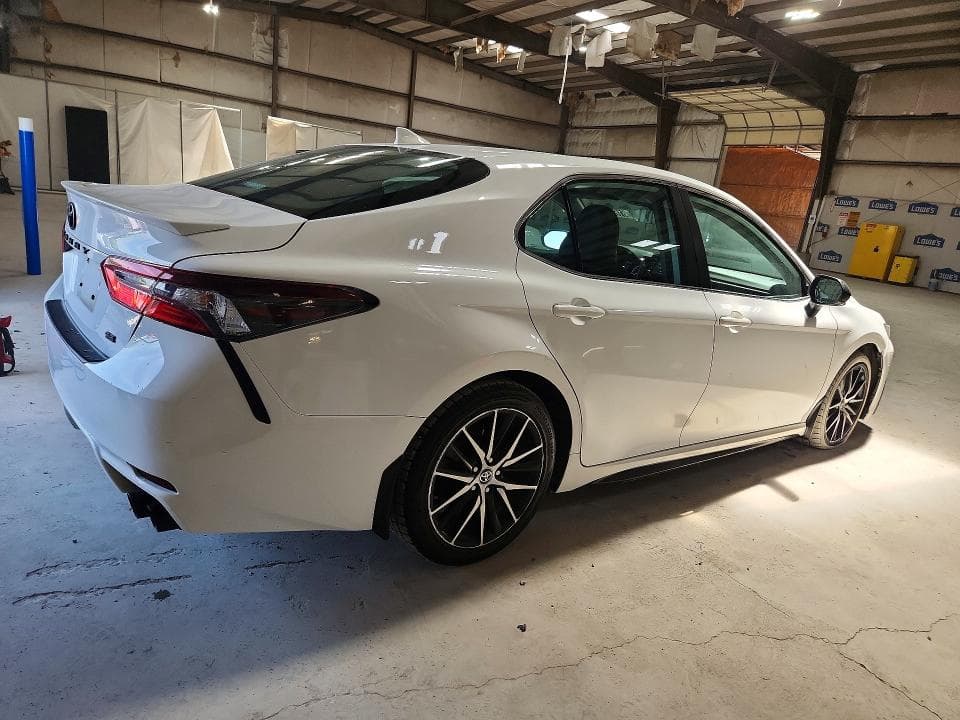 2022 TOYOTA CAMRY SE 3