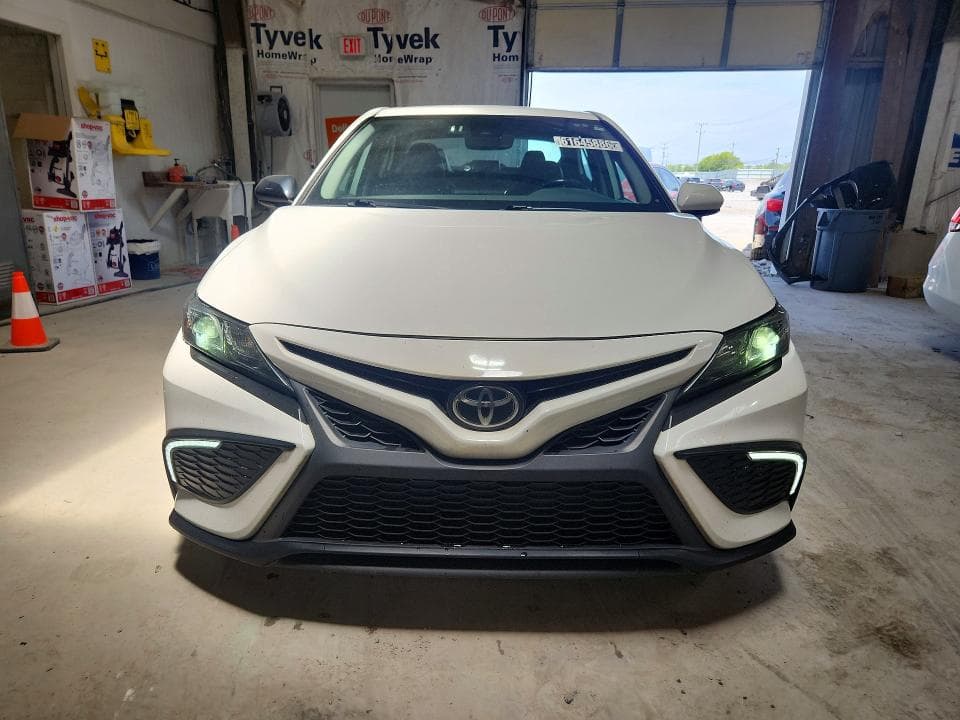 2022 TOYOTA CAMRY SE 5