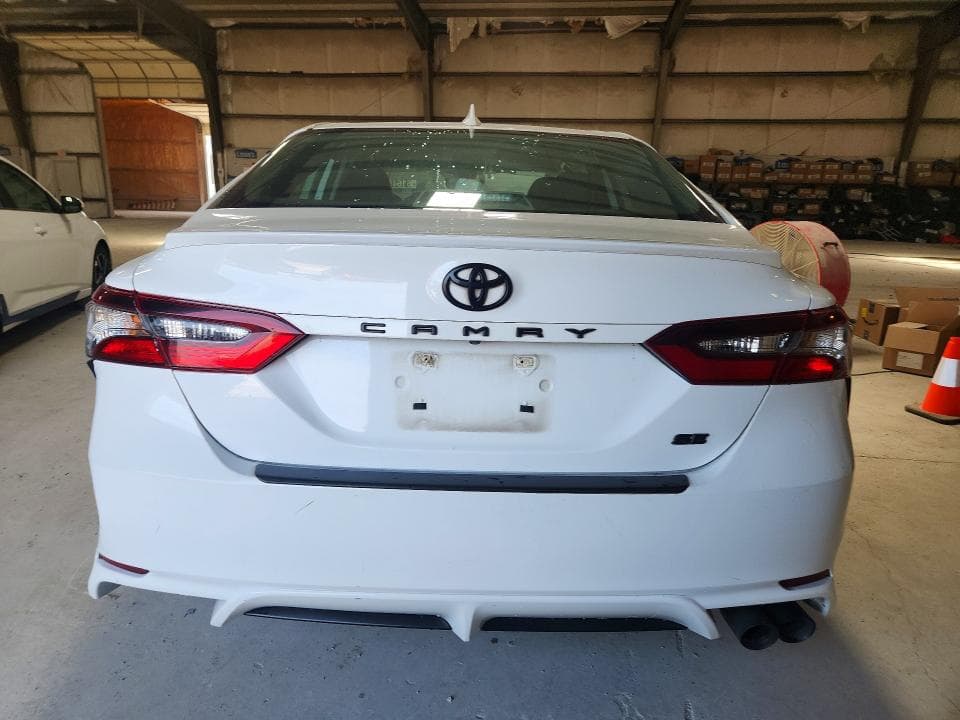 2022 TOYOTA CAMRY SE 6