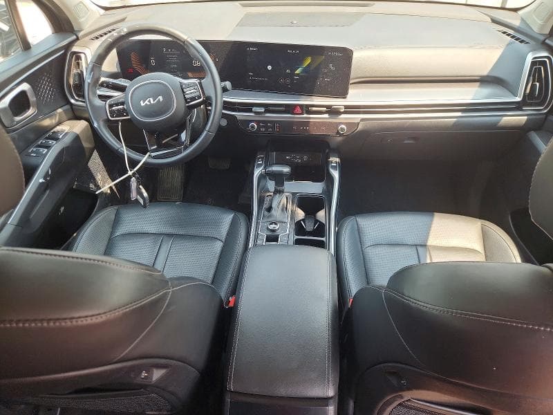 2024 KIA SORENTO S 8