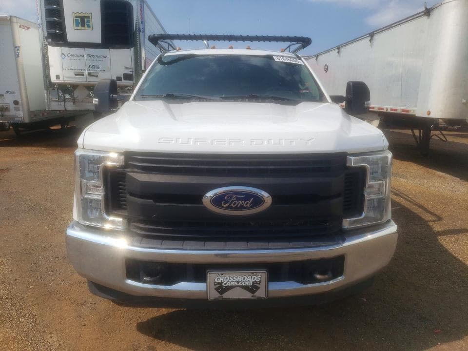 2019 FORD F350 XL 5
